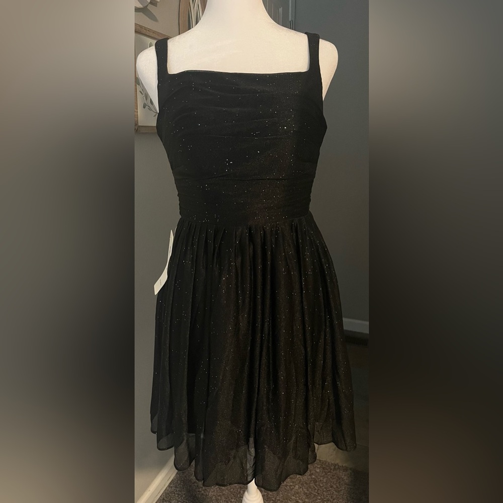 Elegant Black Womens short dress size 2  homecoming HOCO formal